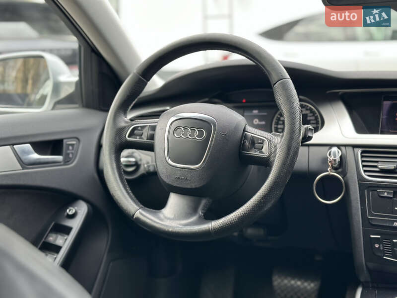 Универсал Audi A4 2011 в Киеве