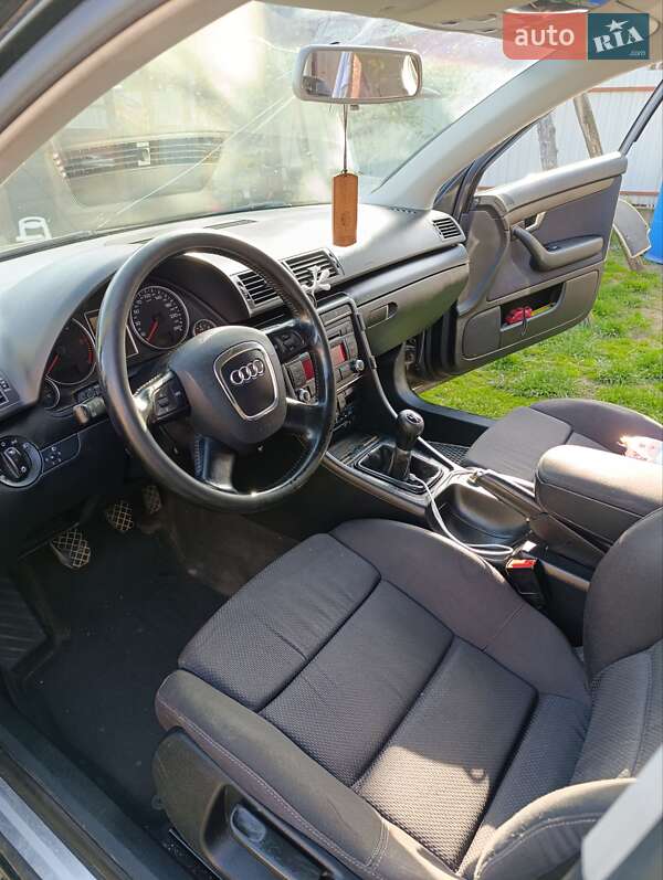 Универсал Audi A4 2006 в Яворове