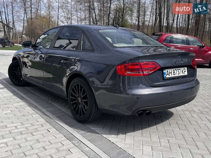 Седан Audi A4 2010 в Киеве