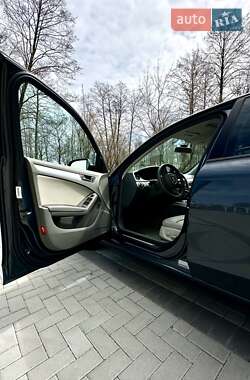 Седан Audi A4 2010 в 