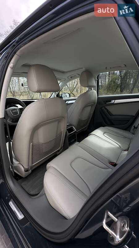 Седан Audi A4 2010 в Киеве