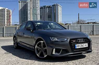 Седан Audi A4 2018 в 