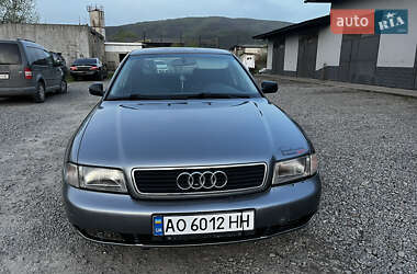 Седан Audi A4 1995 в 