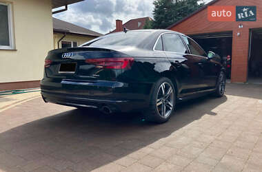 Седан Audi A4 2018 в 