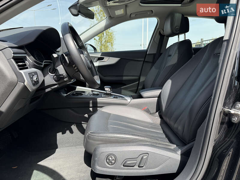 Седан Audi A4 2016 в Львові