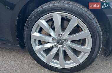 Седан Audi A4 2017 в 