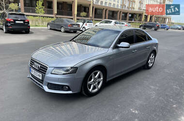 Седан Audi A4 2011 в Ровно