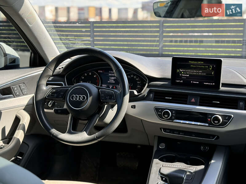 Седан Audi A4 2018 в Ужгороде