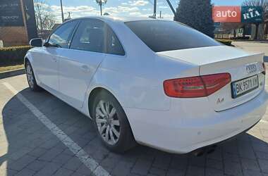 Седан Audi A4 2013 в 