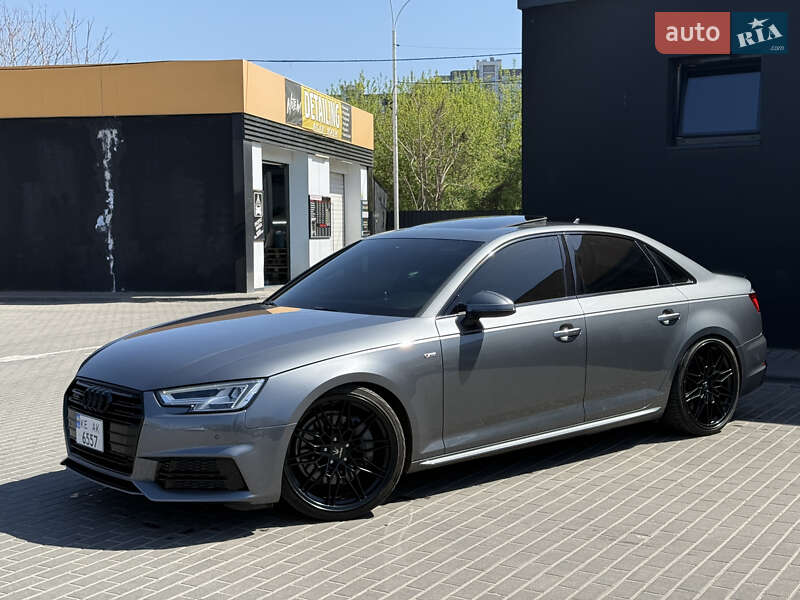 Audi A4 2017