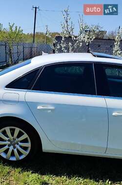 Седан Audi A4 2011 в 
