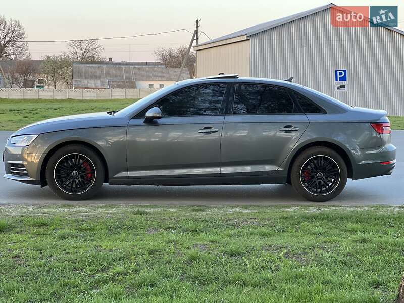 Седан Audi A4 2016 в Киеве
