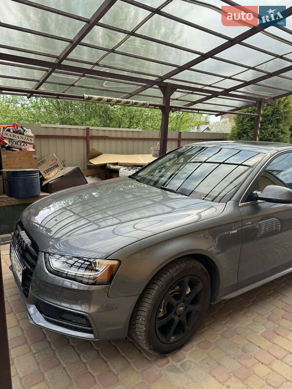 Седан Audi A4 2015 в Львове