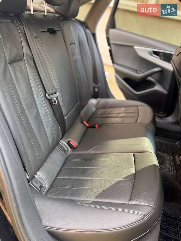 Седан Audi A4 2016 в Стрые