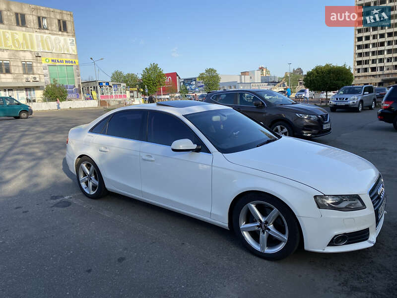 Седан Audi A4 2011 в Киеве