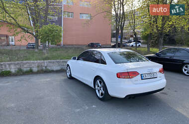 Седан Audi A4 2011 в Киеве