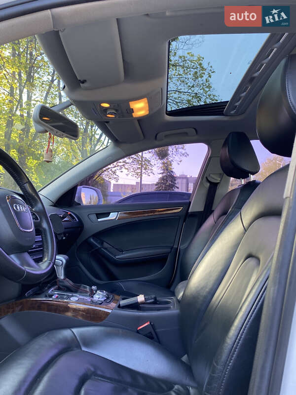 Седан Audi A4 2011 в Киеве