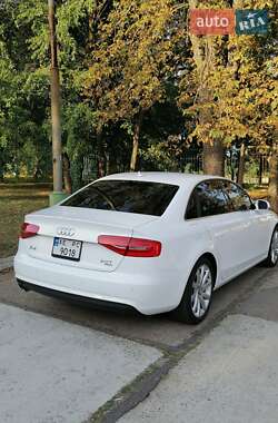 Седан Audi A4 2013 в 
