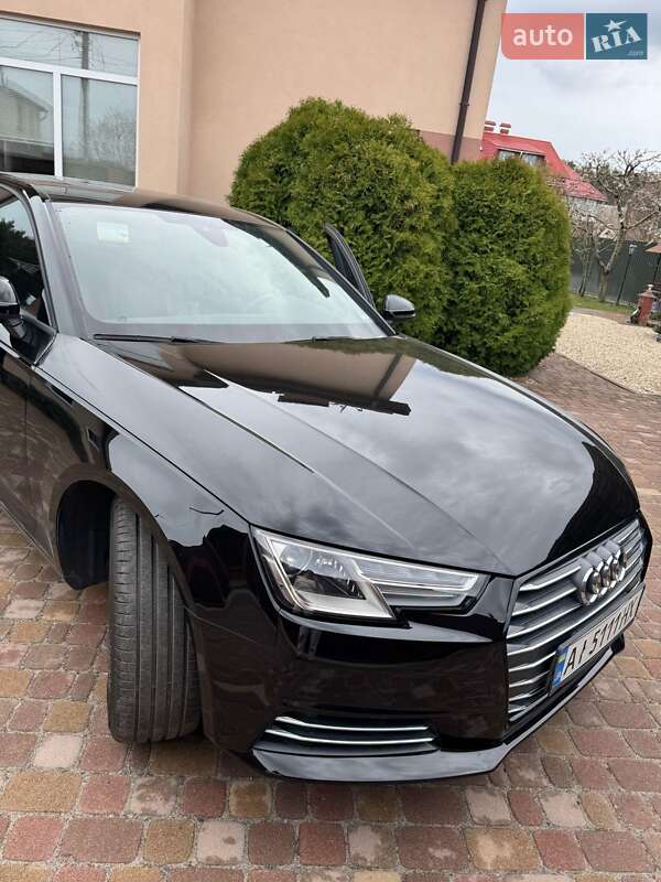 Седан Audi A4 2017 в Обухове