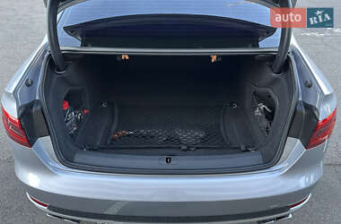 Седан Audi A4 2016 в 