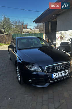 Седан Audi A4 2010 в 