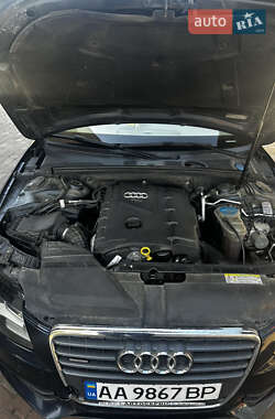 Седан Audi A4 2010 в 