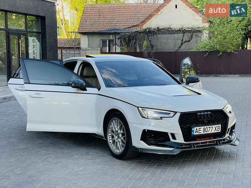 Седан Audi A4 2016 в Львове