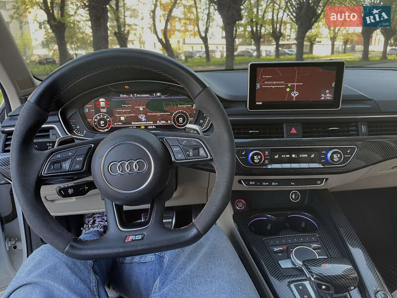Седан Audi A4 2016 в Львове