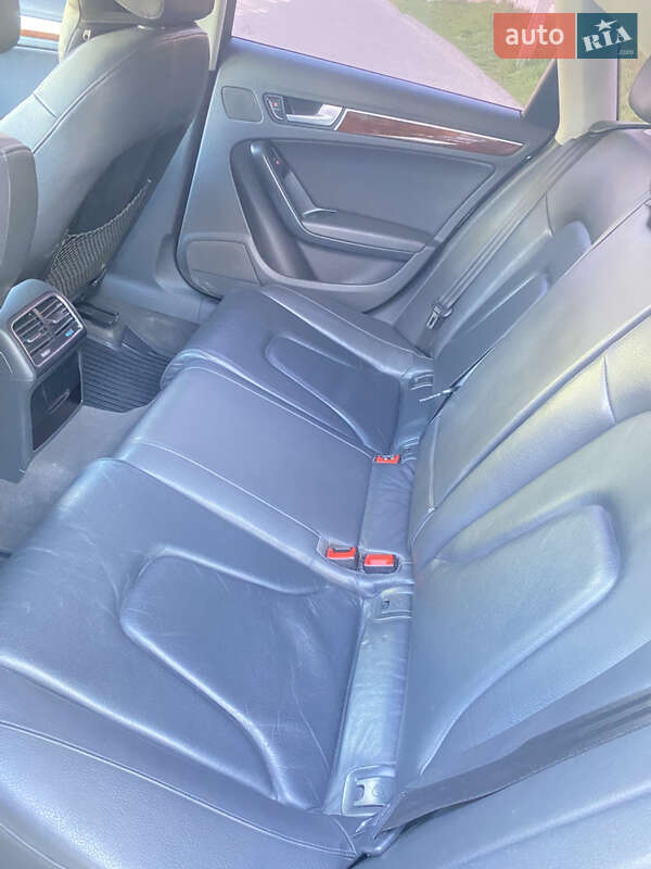 Седан Audi A4 2009 в Тернополе