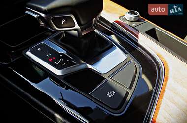 Седан Audi A4 2019 в 