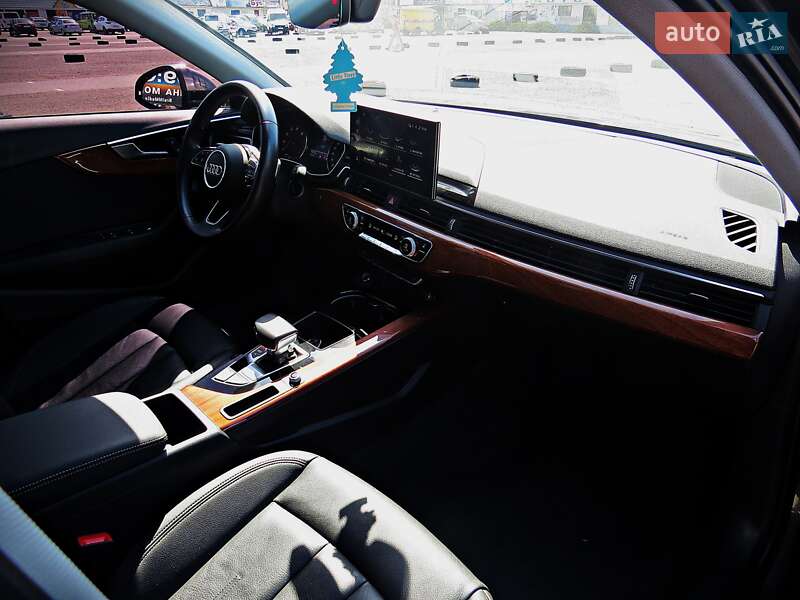 Седан Audi A4 2019 в Черкасах