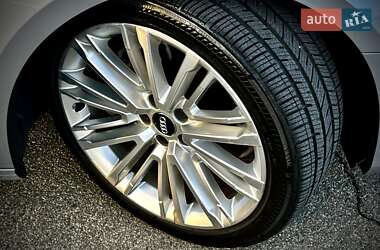 Седан Audi A4 2019 в 