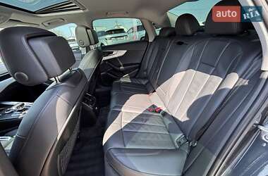 Седан Audi A4 2018 в 