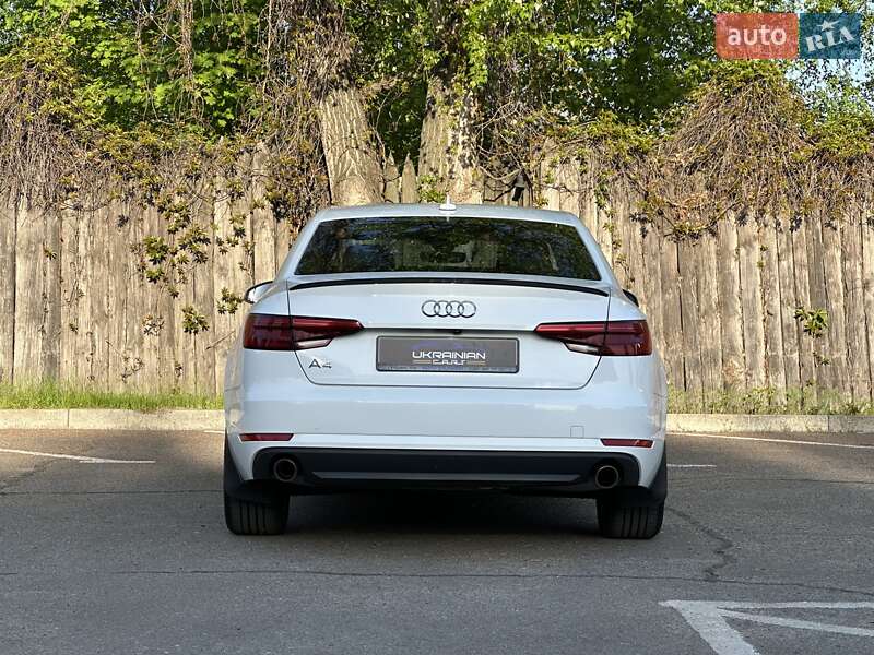 Седан Audi A4 2017 в Днепре