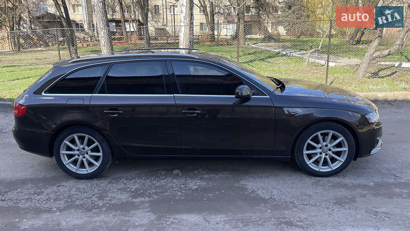 Универсал Audi A4 2011 в Ахтырке