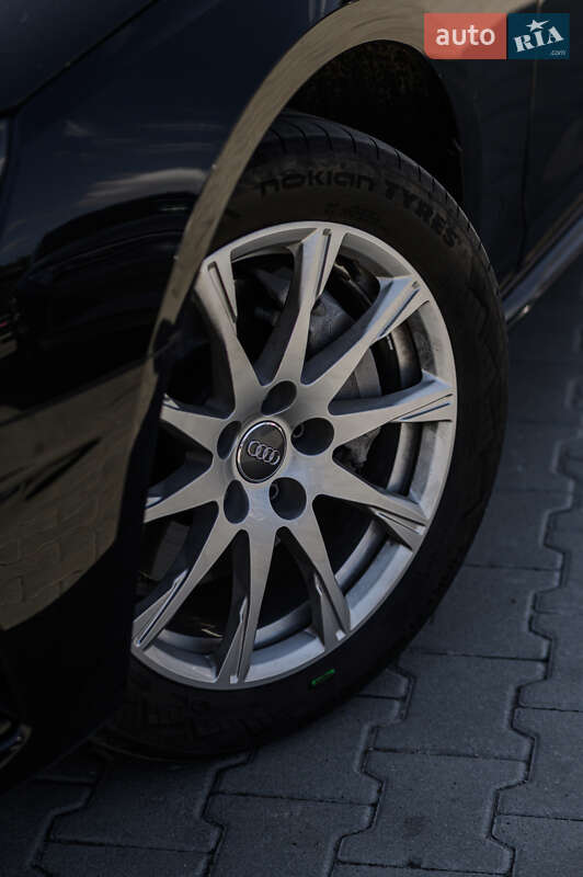 Седан Audi A4 2019 в Львове