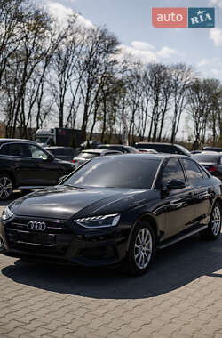 Седан Audi A4 2019 в 