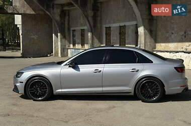 Седан Audi A4 2017 в 