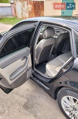 Седан Audi A4 2004 в 