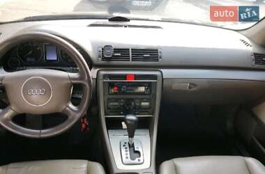 Седан Audi A4 2004 в 
