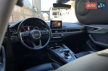 Седан Audi A4 2019 в 