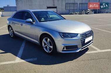 Седан Audi A4 2018 в Киеве