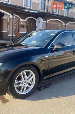 Седан Audi A4 2019 в 