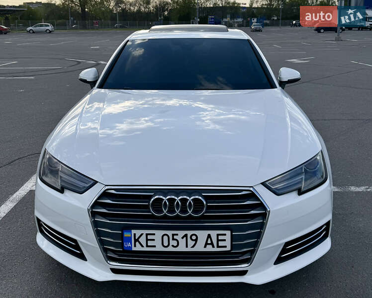 Седан Audi A4 2016 в Днепре