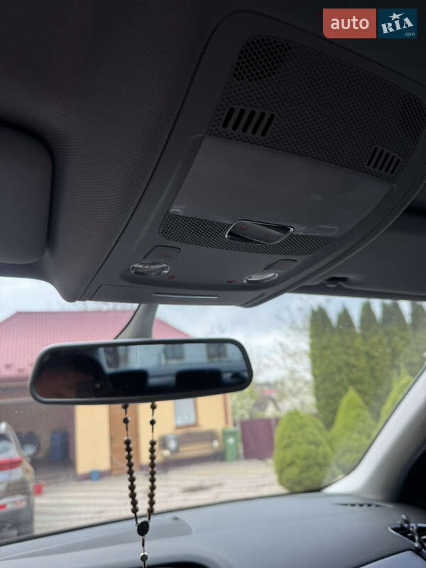 Седан Audi A4 2012 в Горохові