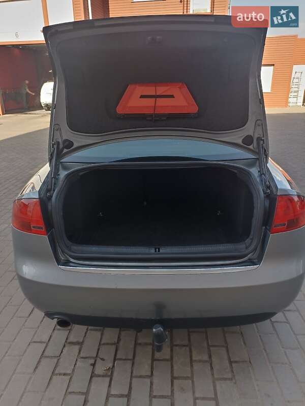 Седан Audi A4 2007 в Сумах