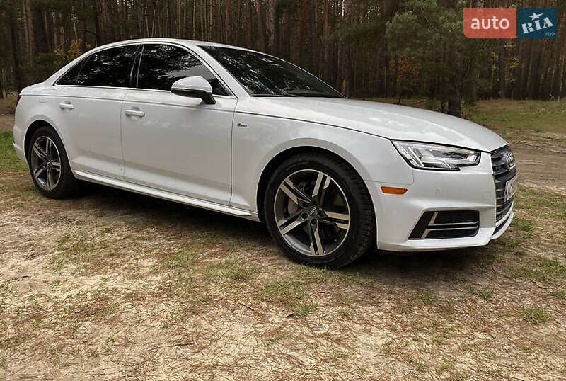Седан Audi A4 2017 в Ровно
