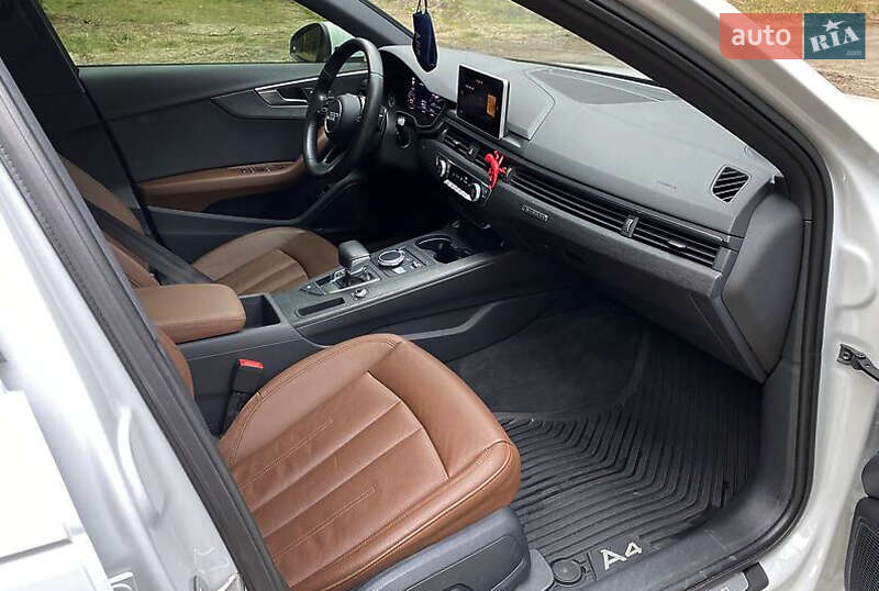 Седан Audi A4 2017 в Ровно