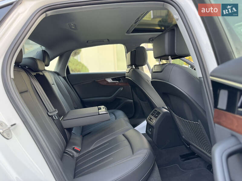 Седан Audi A4 2020 в Києві