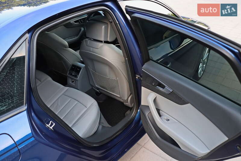 Седан Audi A4 2017 в Кременчуге